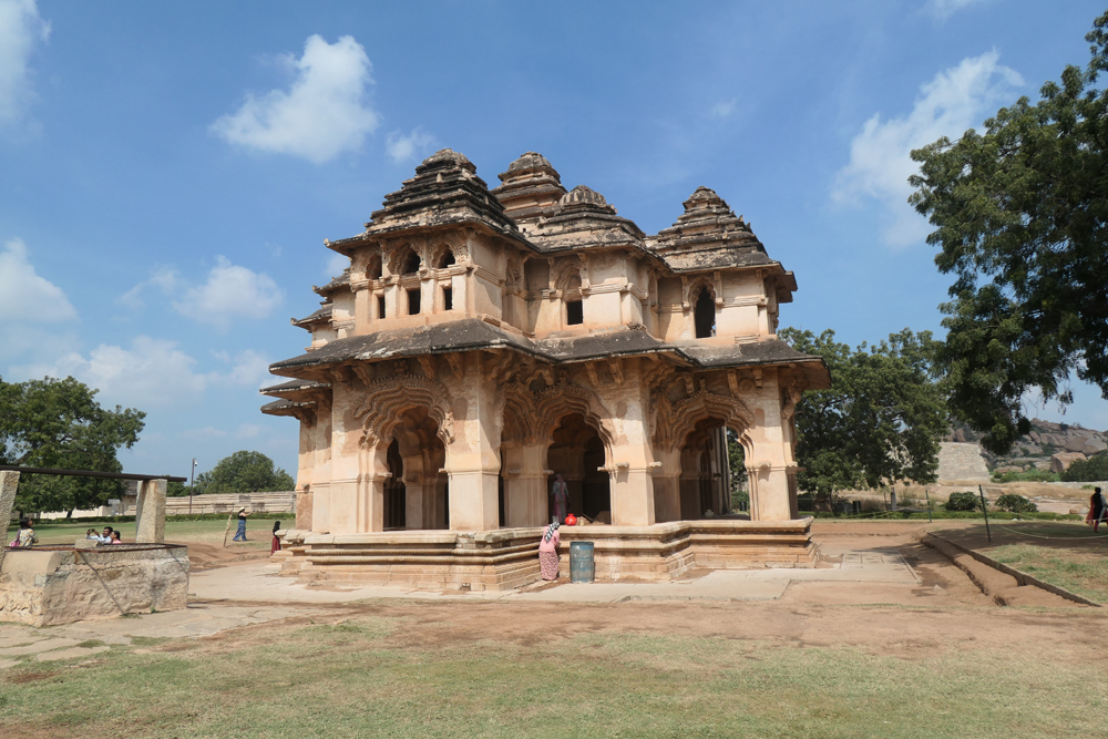 16 Hampi204